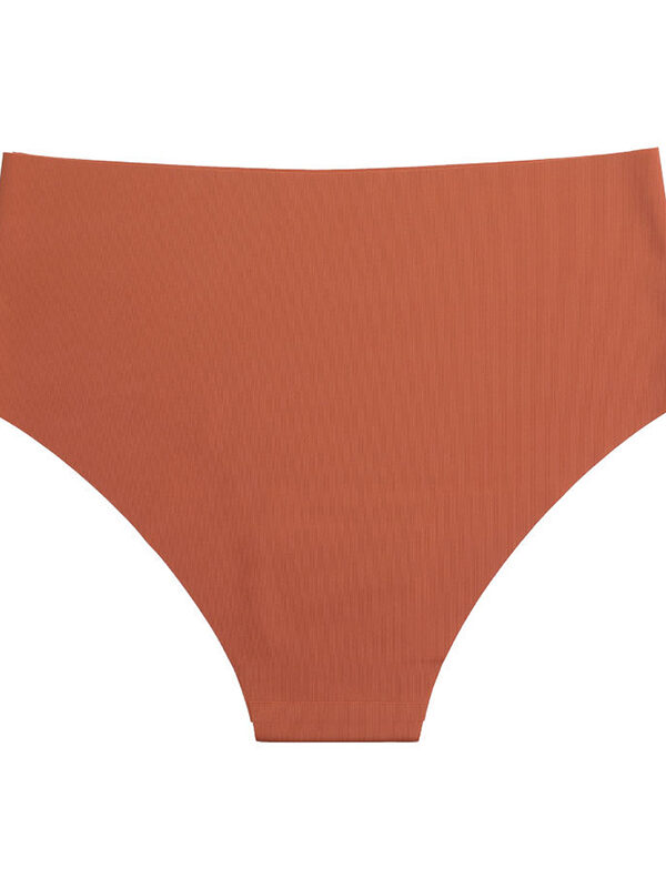 Seamless-Nubian-Briefs-3